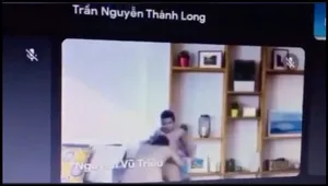 Học online quên không tắt camera lộ cảnh eny đang bú mút